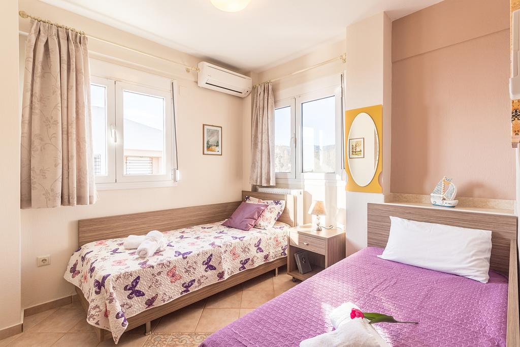 Villa Nefeli Akti Salonikiou B Ágios Nikólaos Extérieur photo